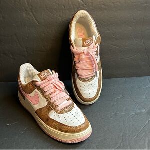 Nike Air Force 1 2006 Premium Snakeskin Gold White Pink Womens Sz 11 309439-262.